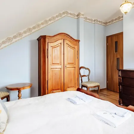 Nicolo Quarto em Acomodações Particulares *